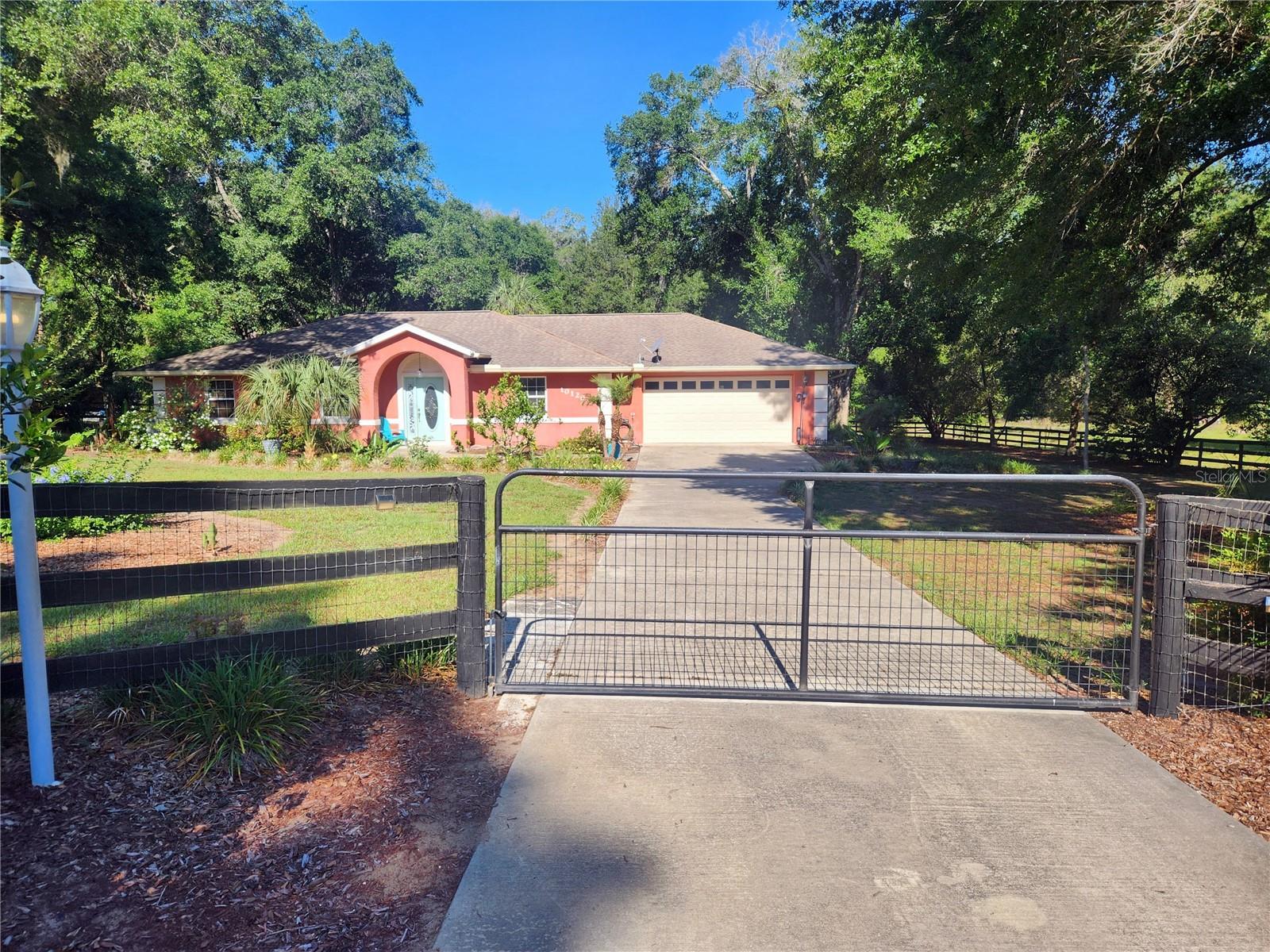 Single Family Residence in OCALA, FL - Daniel Dourado