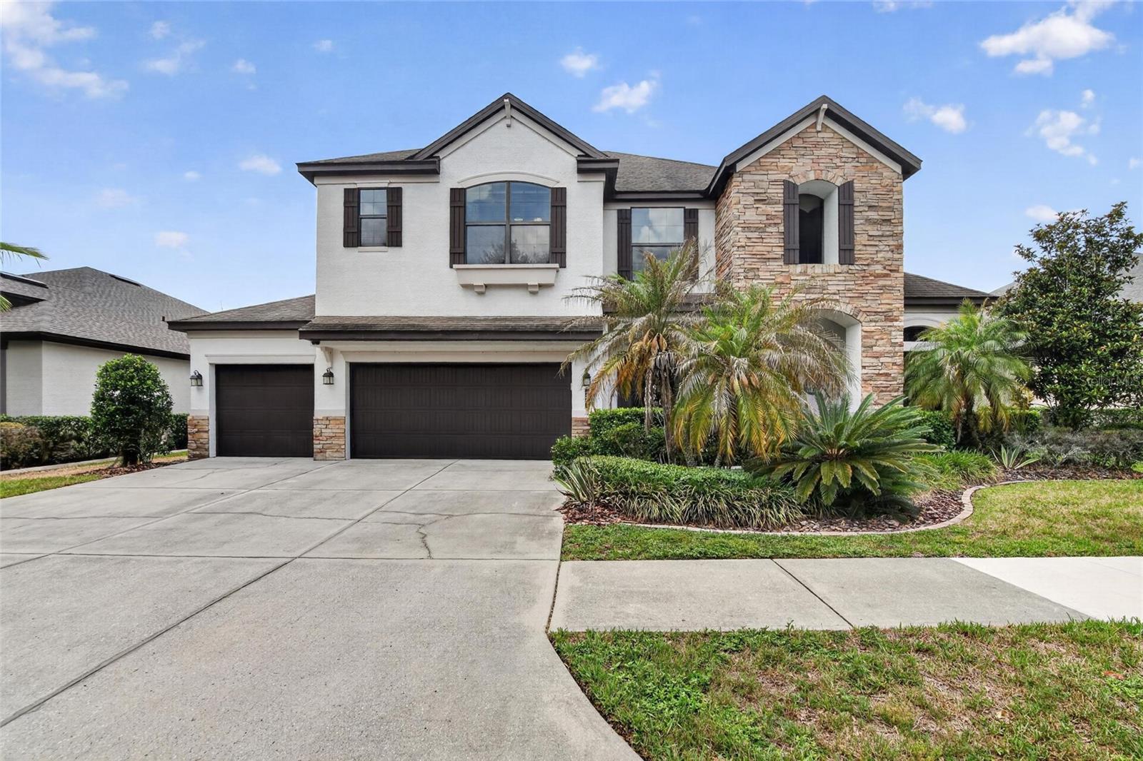 Single Family Residence in TAMPA, FL - Daniel Dourado