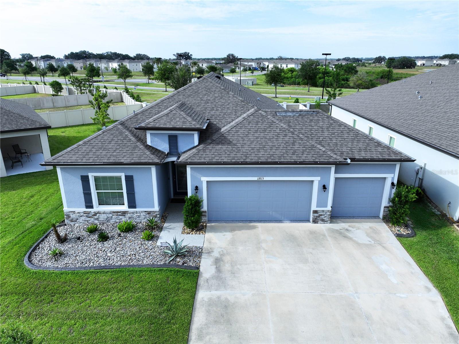 Single Family Residence in SAN ANTONIO, FL - Daniel Dourado