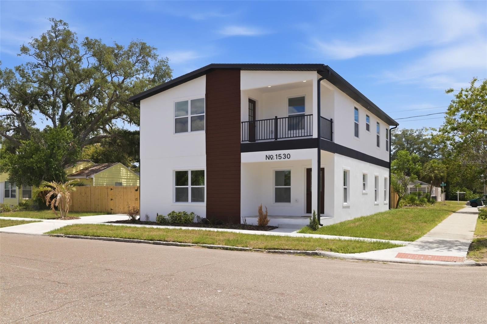 Single Family Residence em ST PETERSBURG, FL - Daniel Dourado