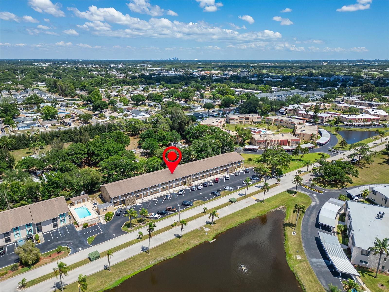 Condominium in SEMINOLE, FL - Daniel Dourado