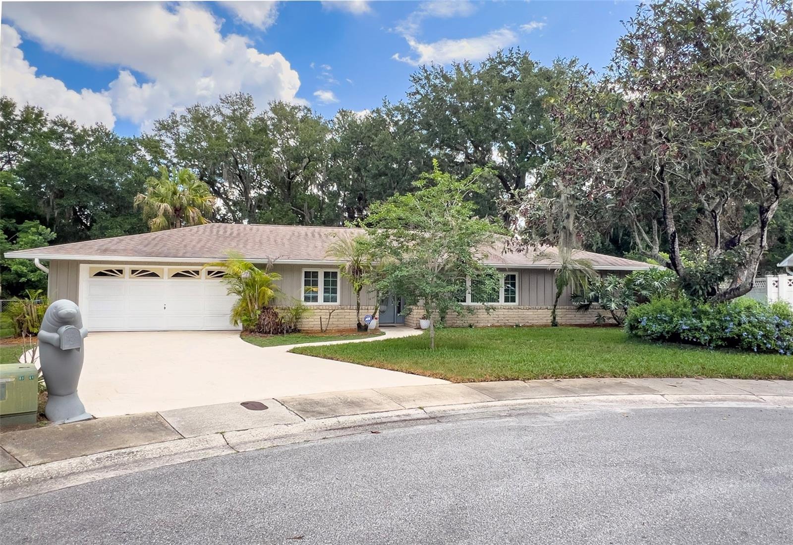 Single Family Residence in ORLANDO, FL - Daniel Dourado