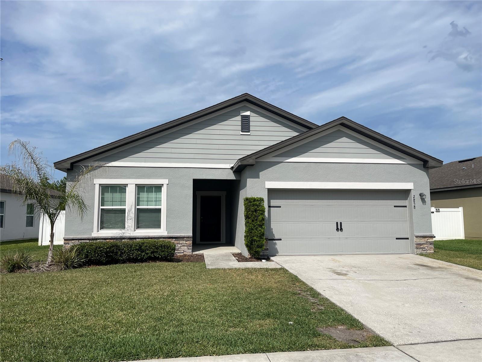 Single Family Residence in NEW SMYRNA BEACH, FL - Daniel Dourado
