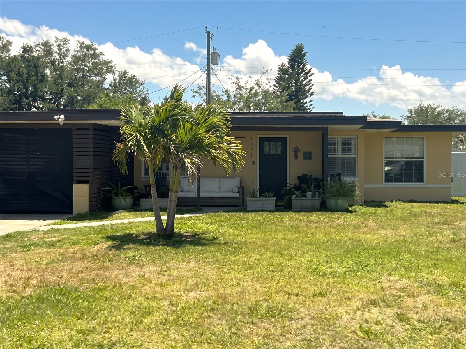 Single Family Residence em DUNEDIN, FL - Daniel Dourado