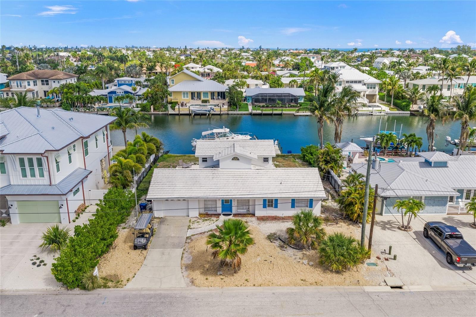 Single Family Residence em HOLMES BEACH, FL - Daniel Dourado