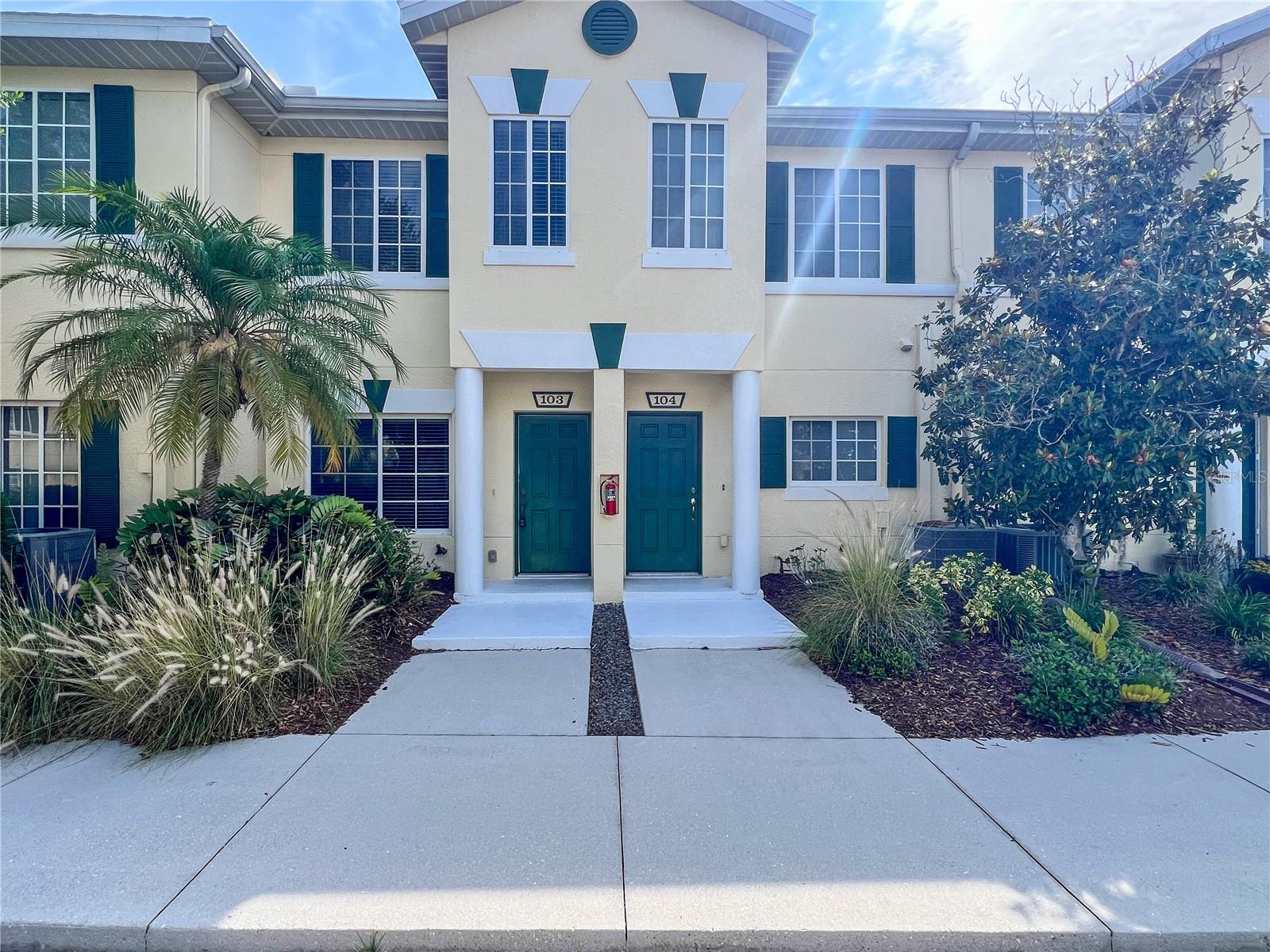 Townhouse in BRADENTON, FL - Daniel Dourado