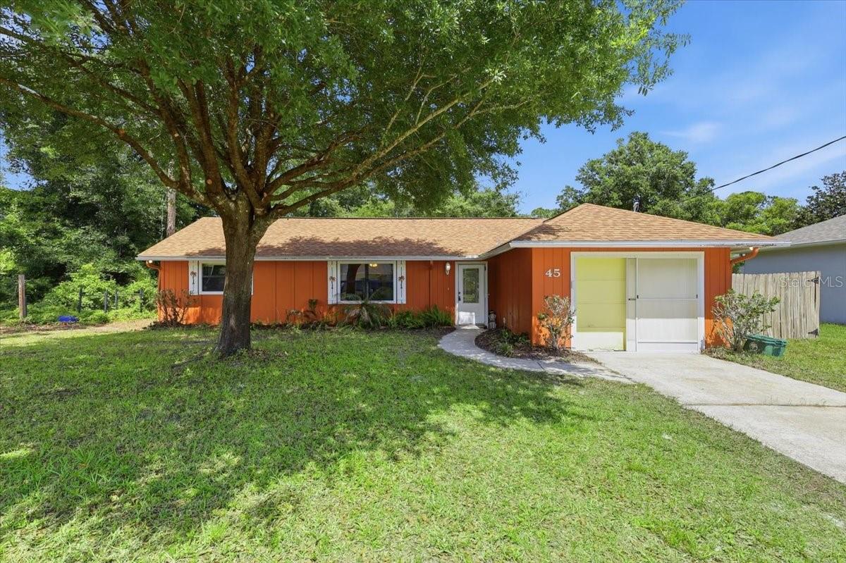 Single Family Residence in PALM COAST, FL - Daniel Dourado