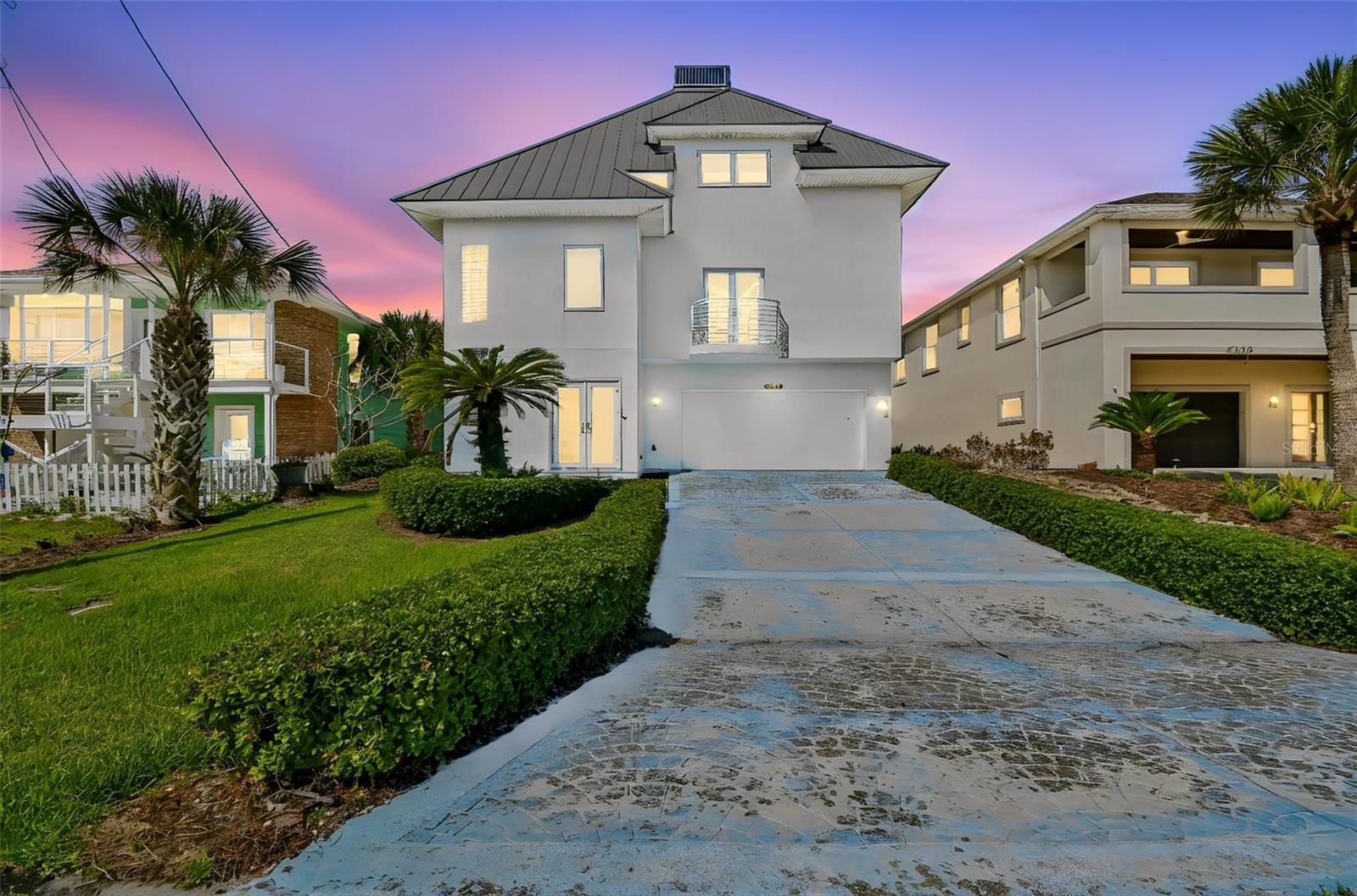 Single Family Residence in NEW SMYRNA BEACH, FL - Daniel Dourado