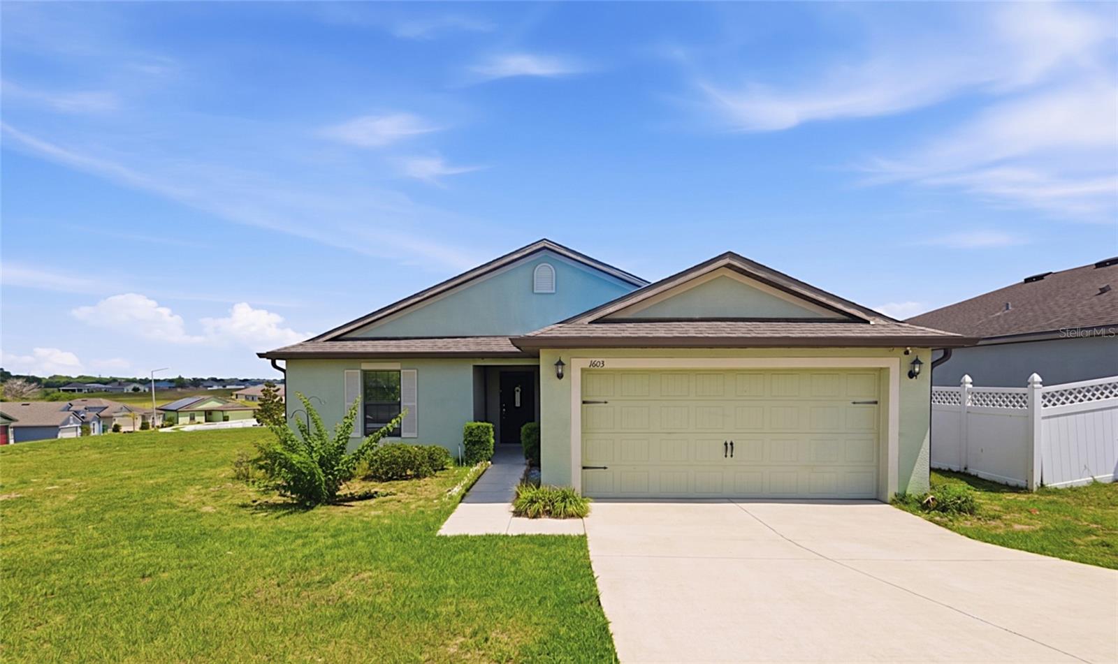 Single Family Residence em DUNDEE, FL - Daniel Dourado