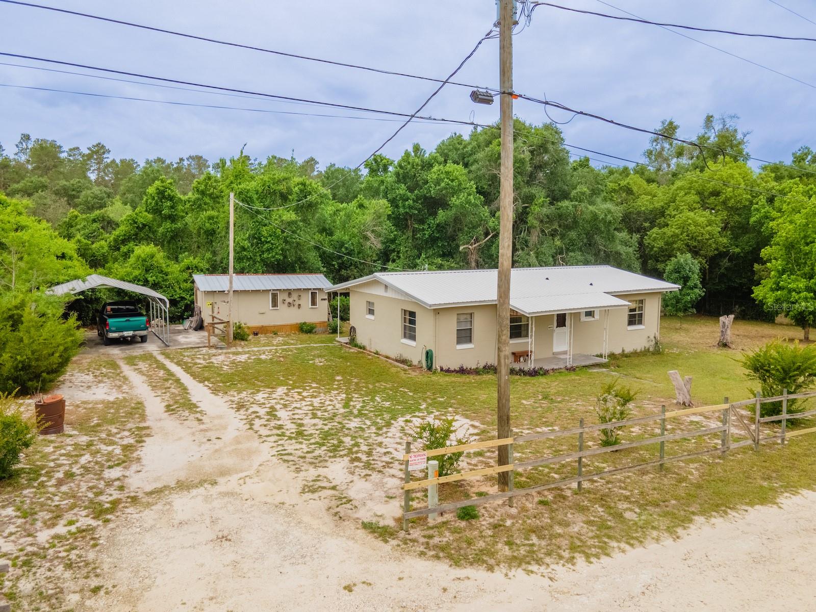 Single Family Residence in FORT MC COY, FL - Daniel Dourado