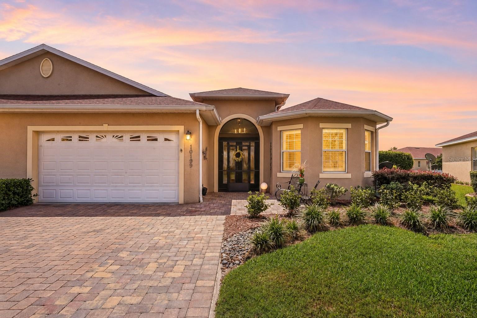 Single Family Residence em OXFORD, FL - Daniel Dourado
