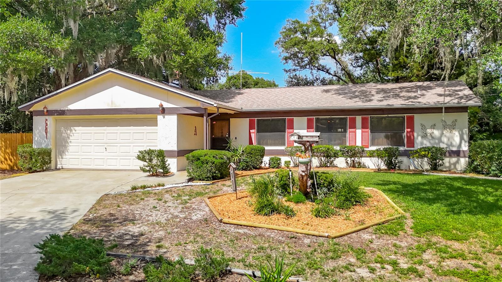 Single Family Residence em BRANDON, FL - Daniel Dourado