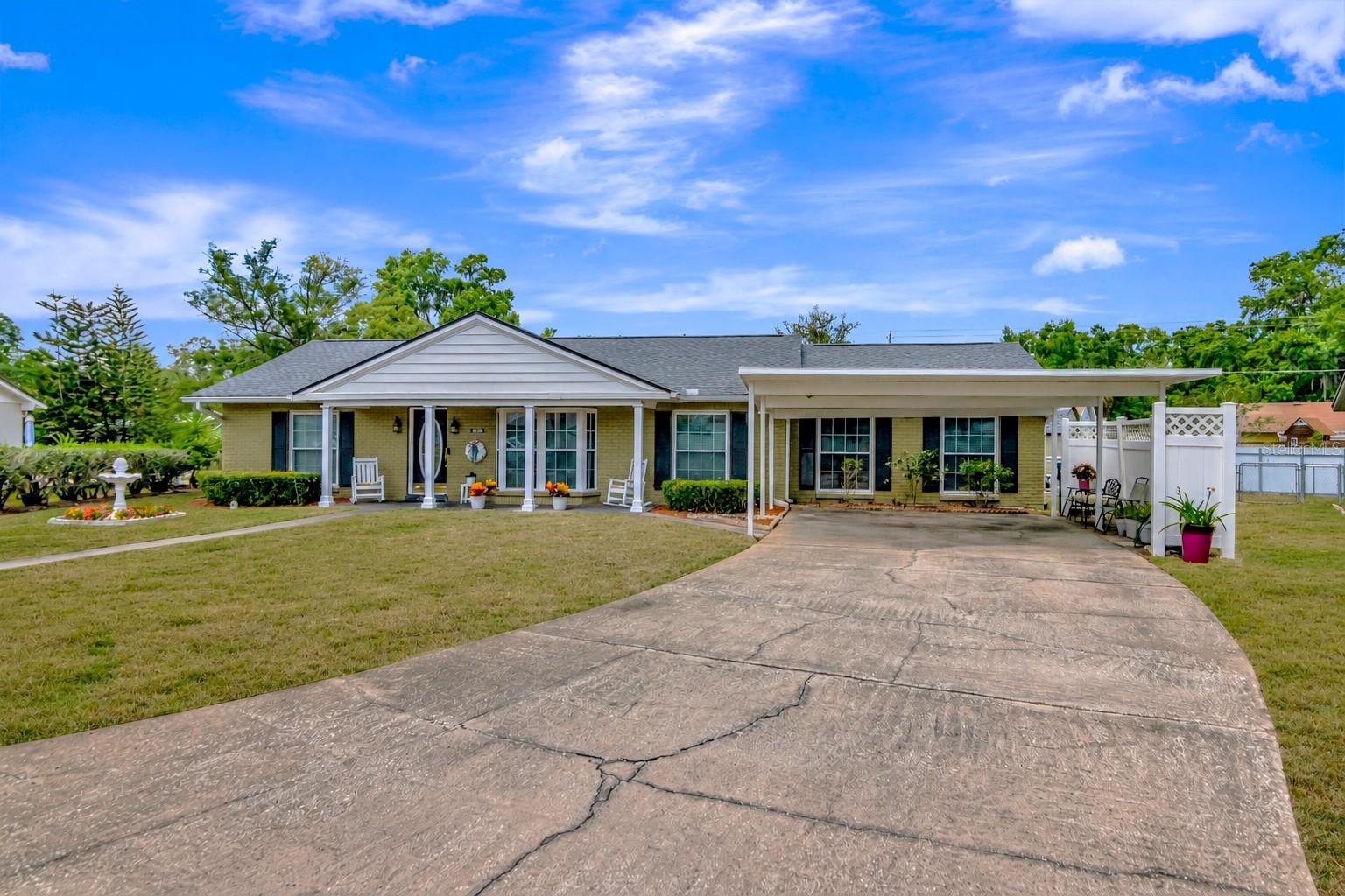 Single Family Residence em LUTZ, FL - Daniel Dourado