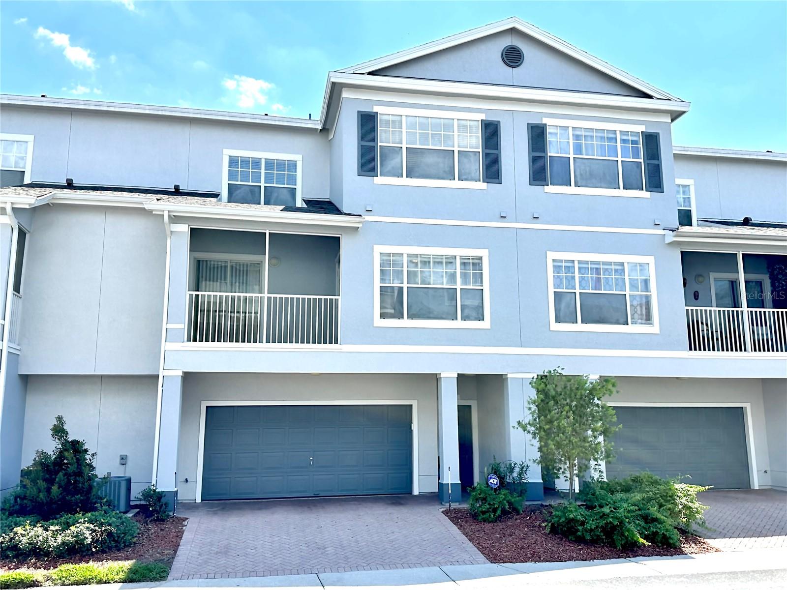 Townhouse in ORLANDO, FL - Daniel Dourado