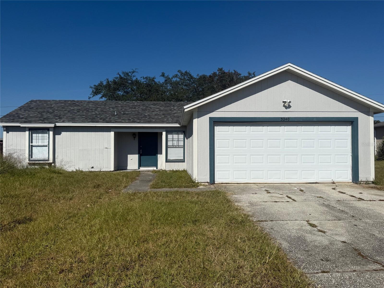 Single Family Residence in DELTONA, FL - Daniel Dourado