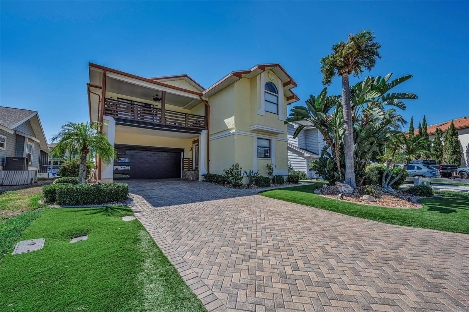 Single Family Residence in NEW PORT RICHEY, FL - Daniel Dourado