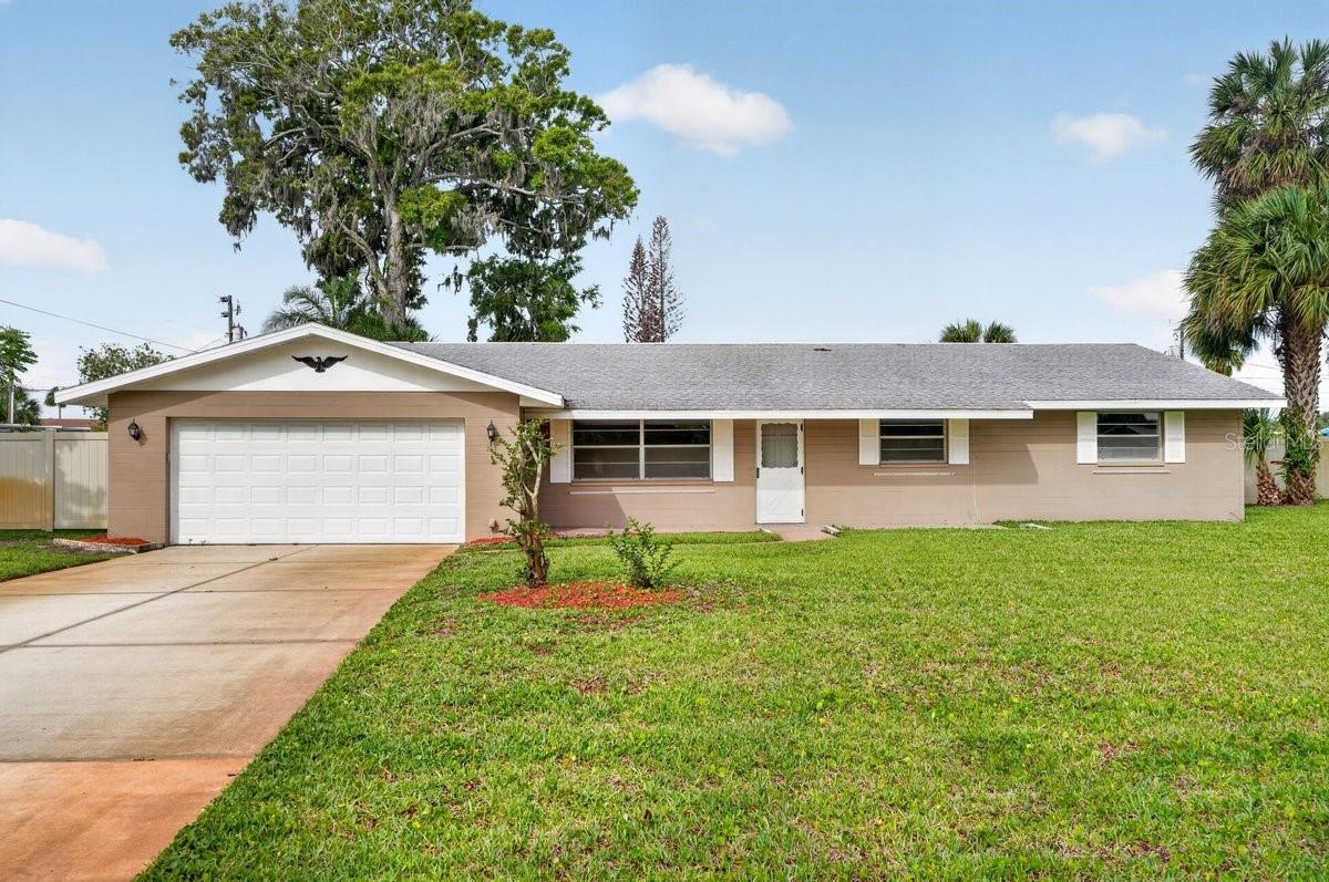 Single Family Residence in SOUTH DAYTONA, FL - Daniel Dourado