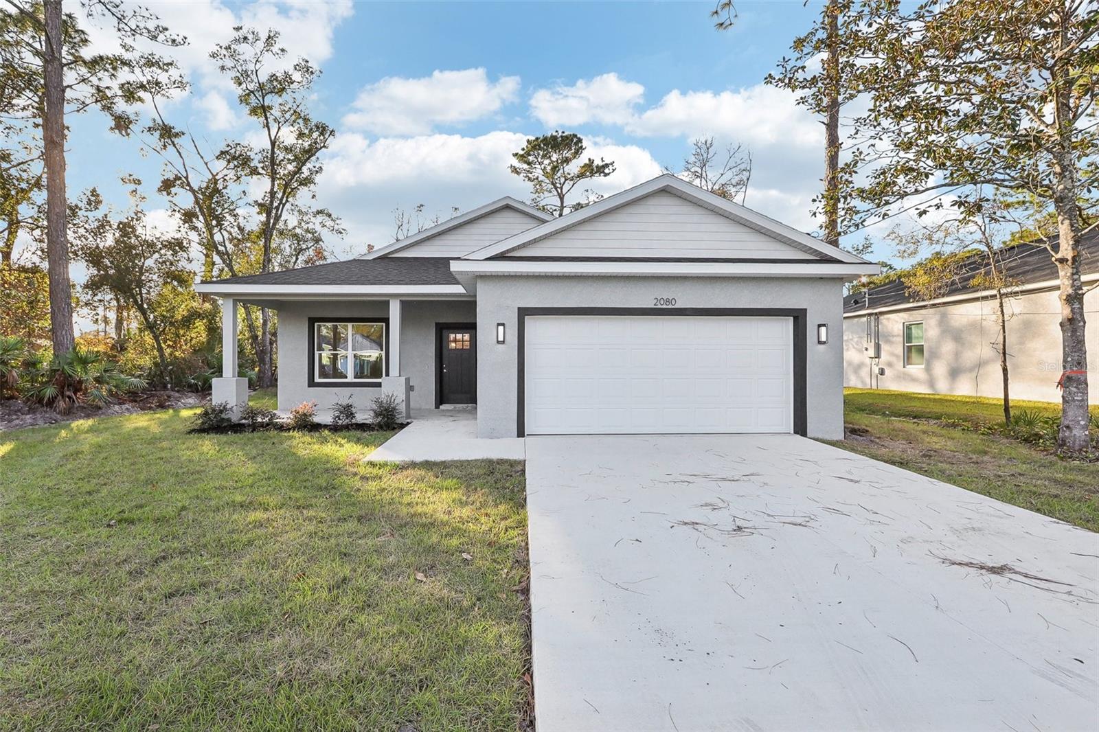 Single Family Residence in DELAND, FL - Daniel Dourado
