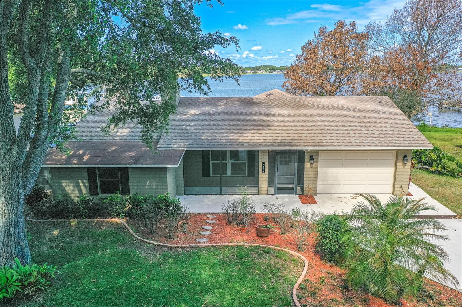 Single Family Residence em EAGLE LAKE, FL - Daniel Dourado