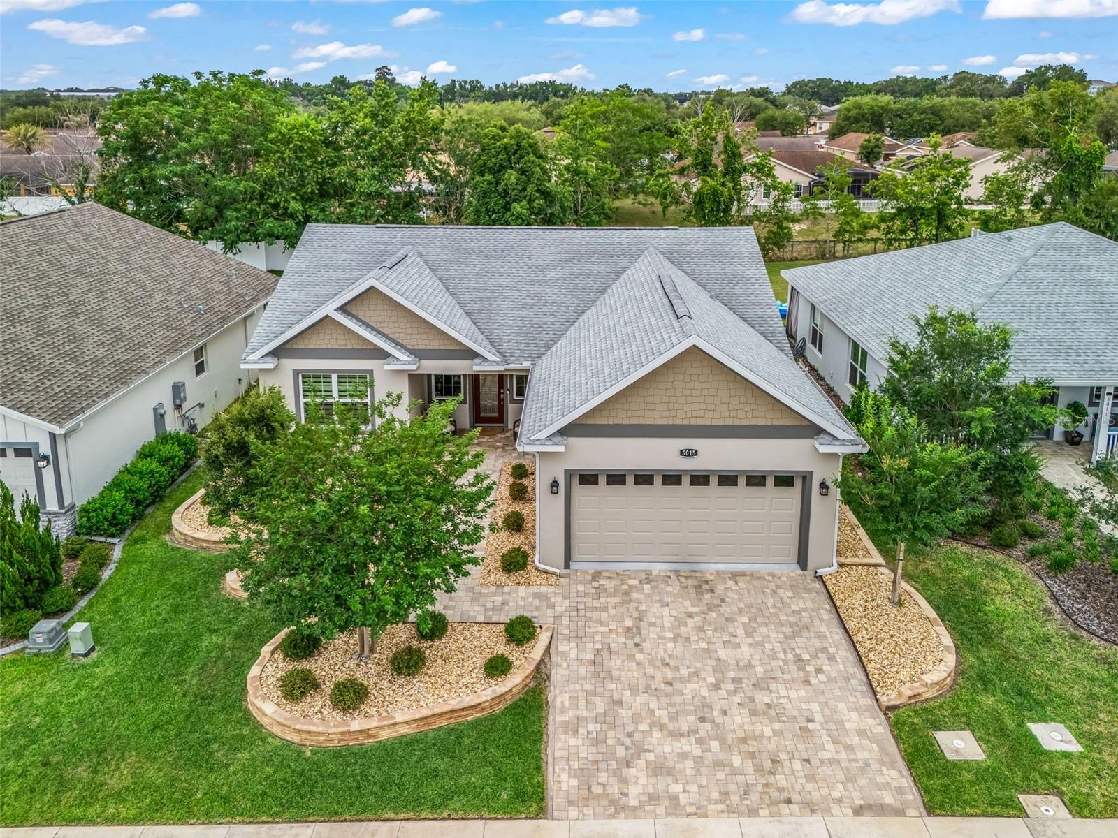 Single Family Residence em OXFORD, FL - Daniel Dourado