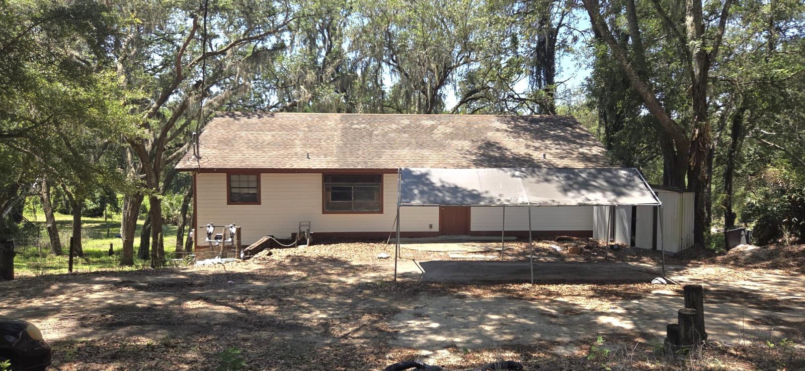 Single Family Residence em LADY LAKE, FL - Daniel Dourado