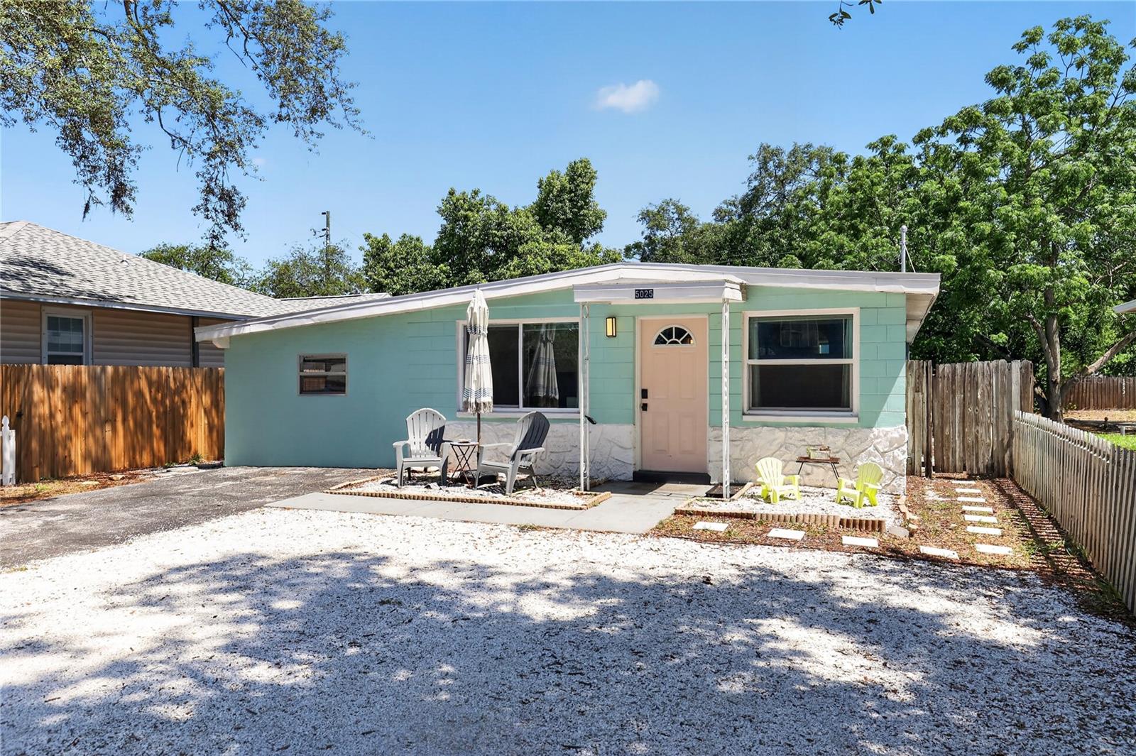 Single Family Residence em GULFPORT, FL - Daniel Dourado