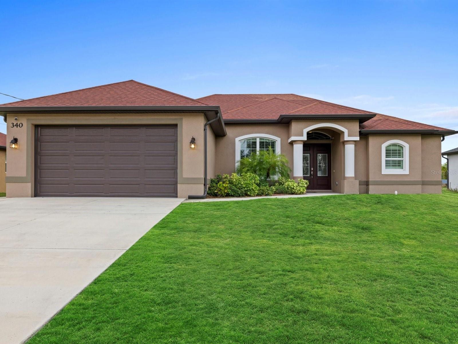 Single Family Residence in PORT CHARLOTTE, FL - Daniel Dourado