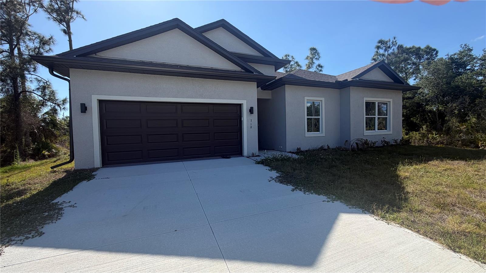 Single Family Residence in PORT CHARLOTTE, FL - Daniel Dourado