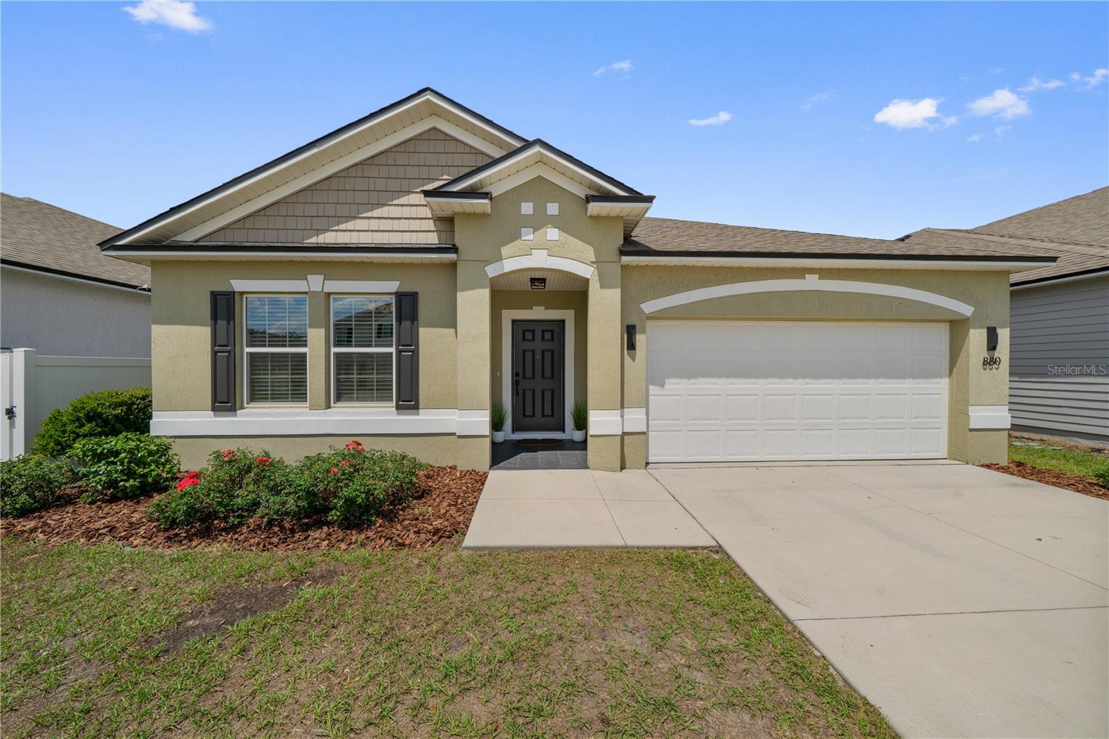 Single Family Residence in NEWBERRY, FL - Daniel Dourado