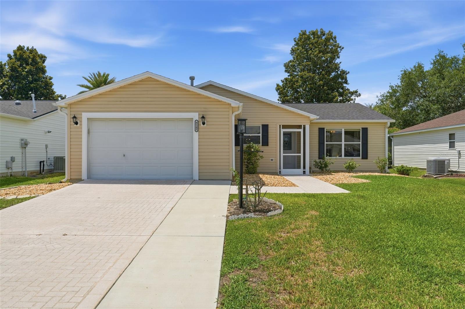 Single Family Residence in THE VILLAGES, FL - Daniel Dourado