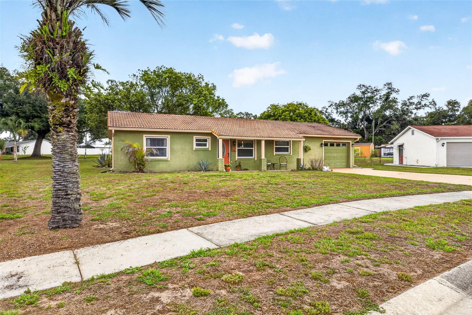 Single Family Residence in ZEPHYRHILLS, FL - Daniel Dourado