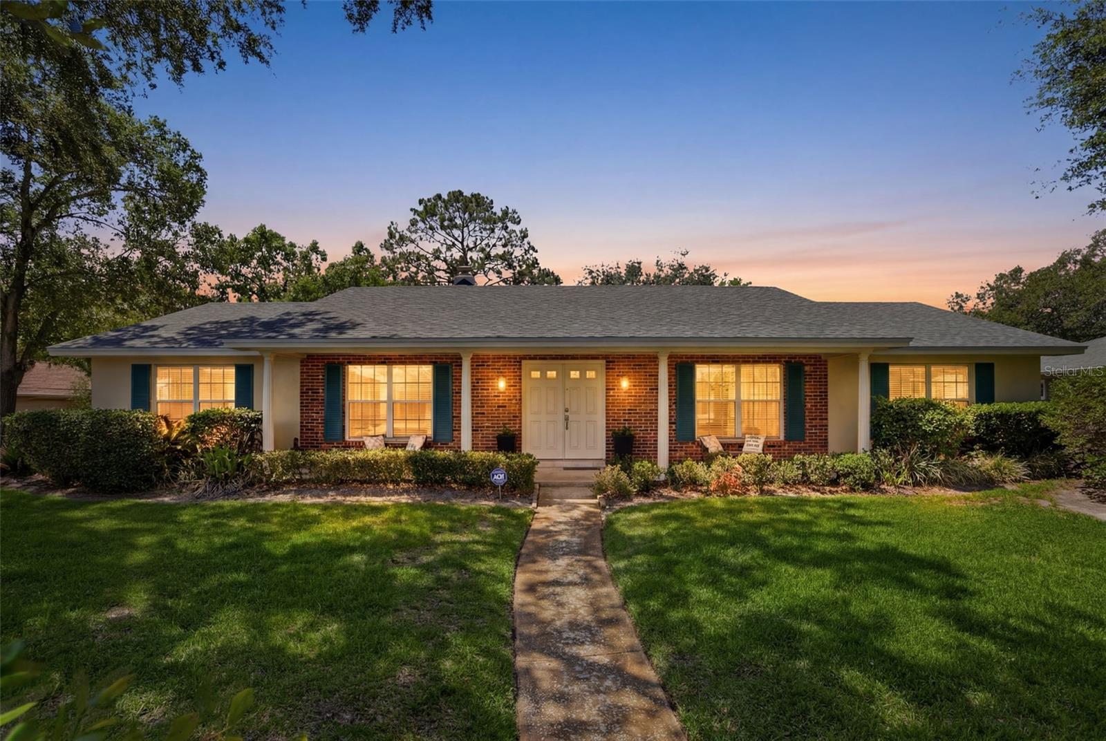 Single Family Residence in ORLANDO, FL - Daniel Dourado