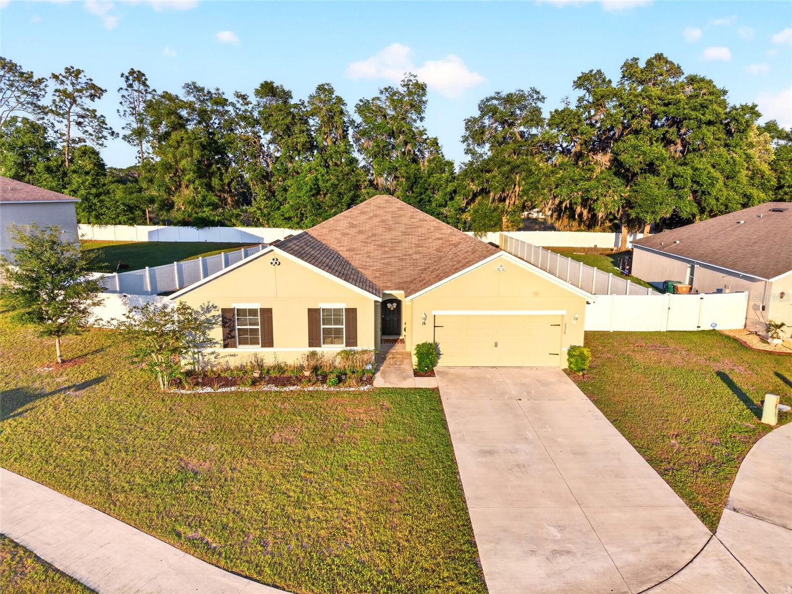 Single Family Residence in OCALA, FL - Daniel Dourado