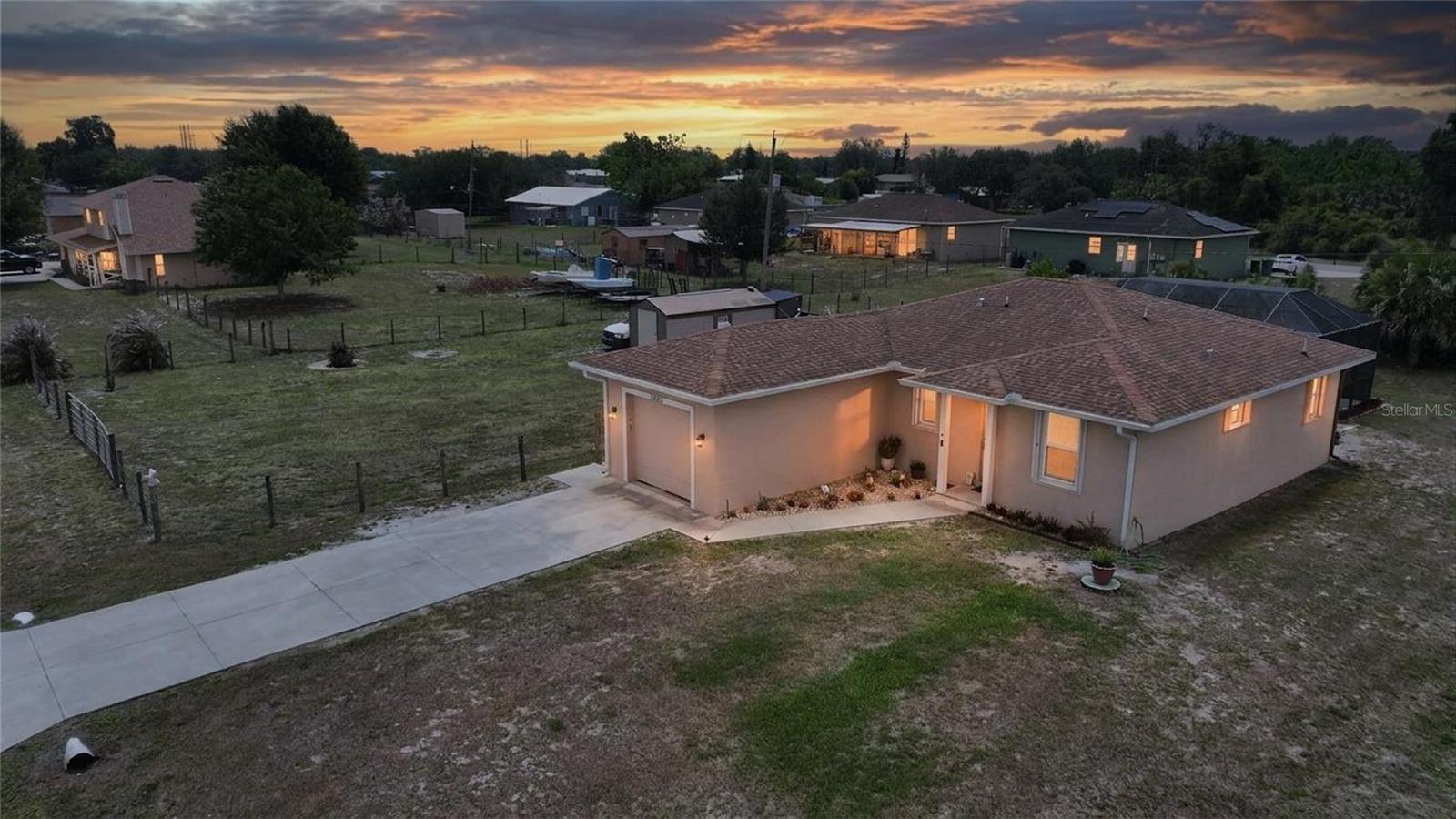 Single Family Residence in PUNTA GORDA, FL - Daniel Dourado