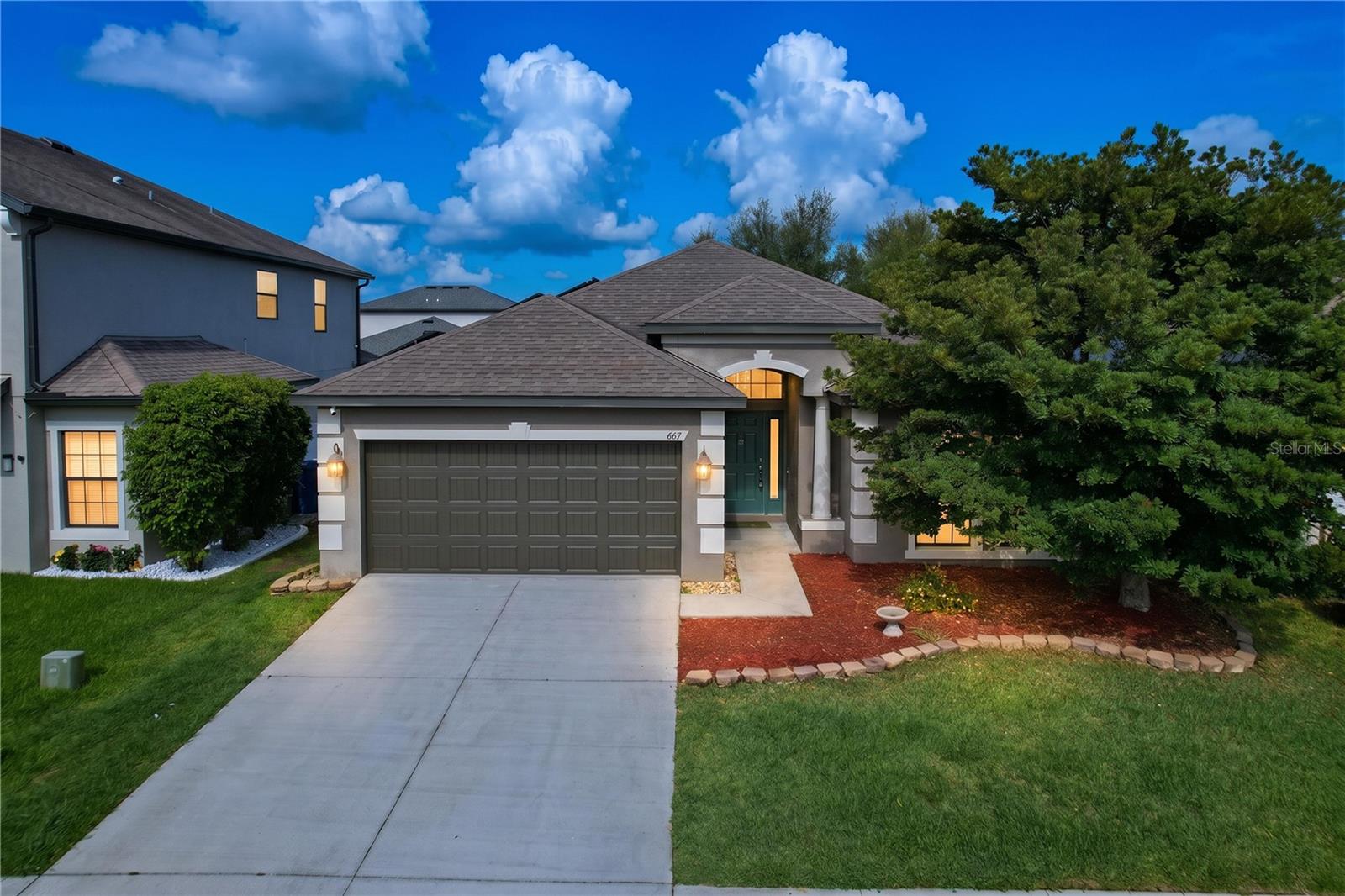 Single Family Residence em SPRING HILL, FL - Daniel Dourado