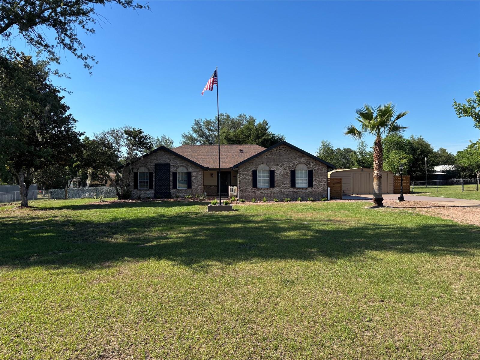 Single Family Residence in SUMMERFIELD, FL - Daniel Dourado