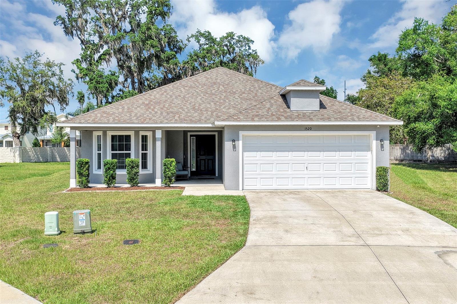 Single Family Residence em MOUNT DORA, FL - Daniel Dourado