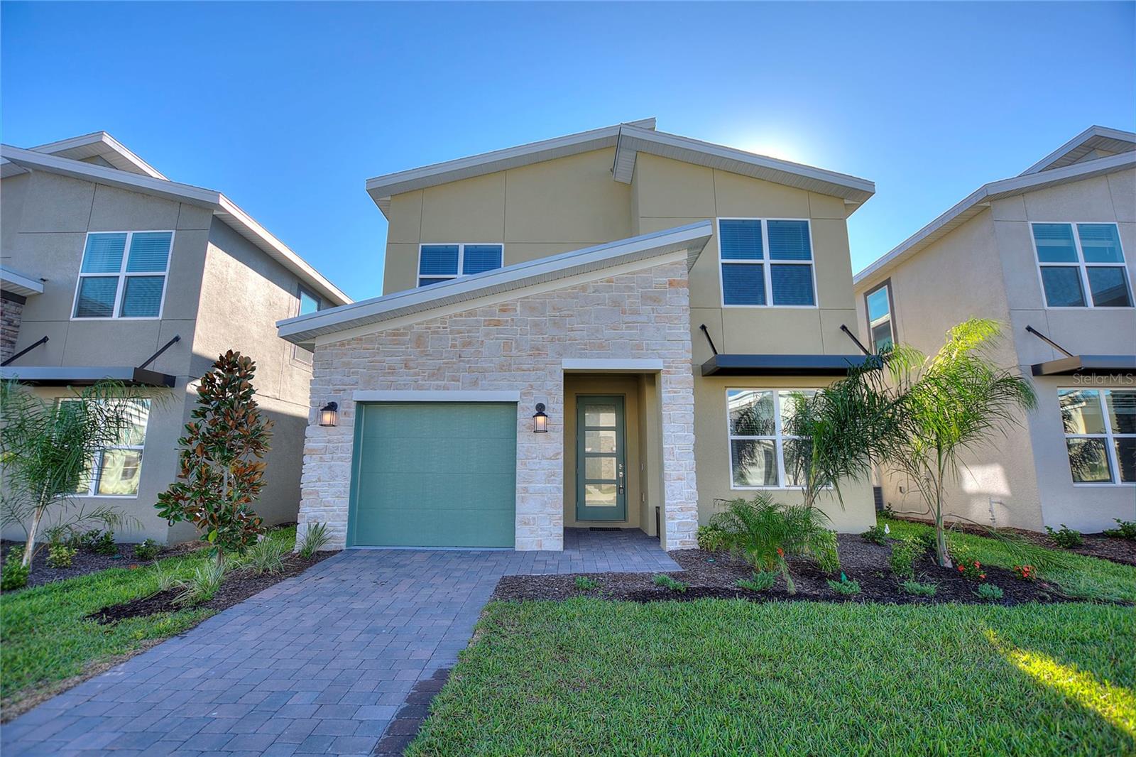 Single Family Residence in DAVENPORT, FL - Daniel Dourado