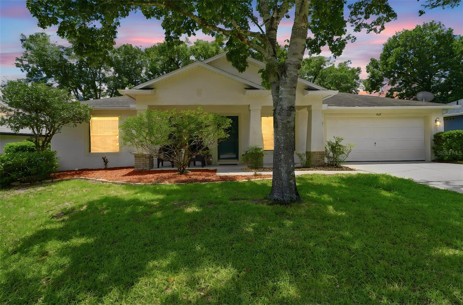 Single Family Residence in DELAND, FL - Daniel Dourado