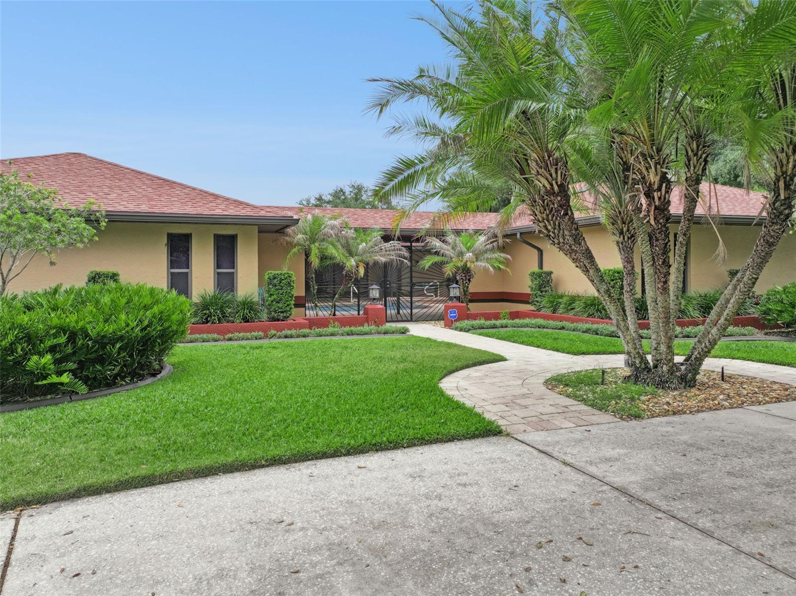 Single Family Residence in LAKE WALES, FL - Daniel Dourado