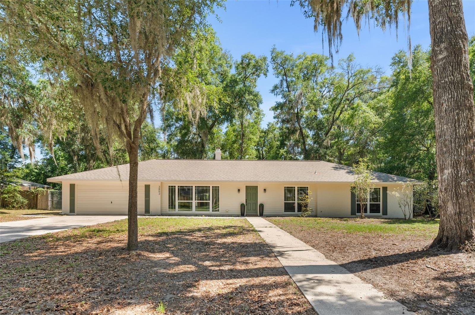 Single Family Residence em GAINESVILLE, FL - Daniel Dourado