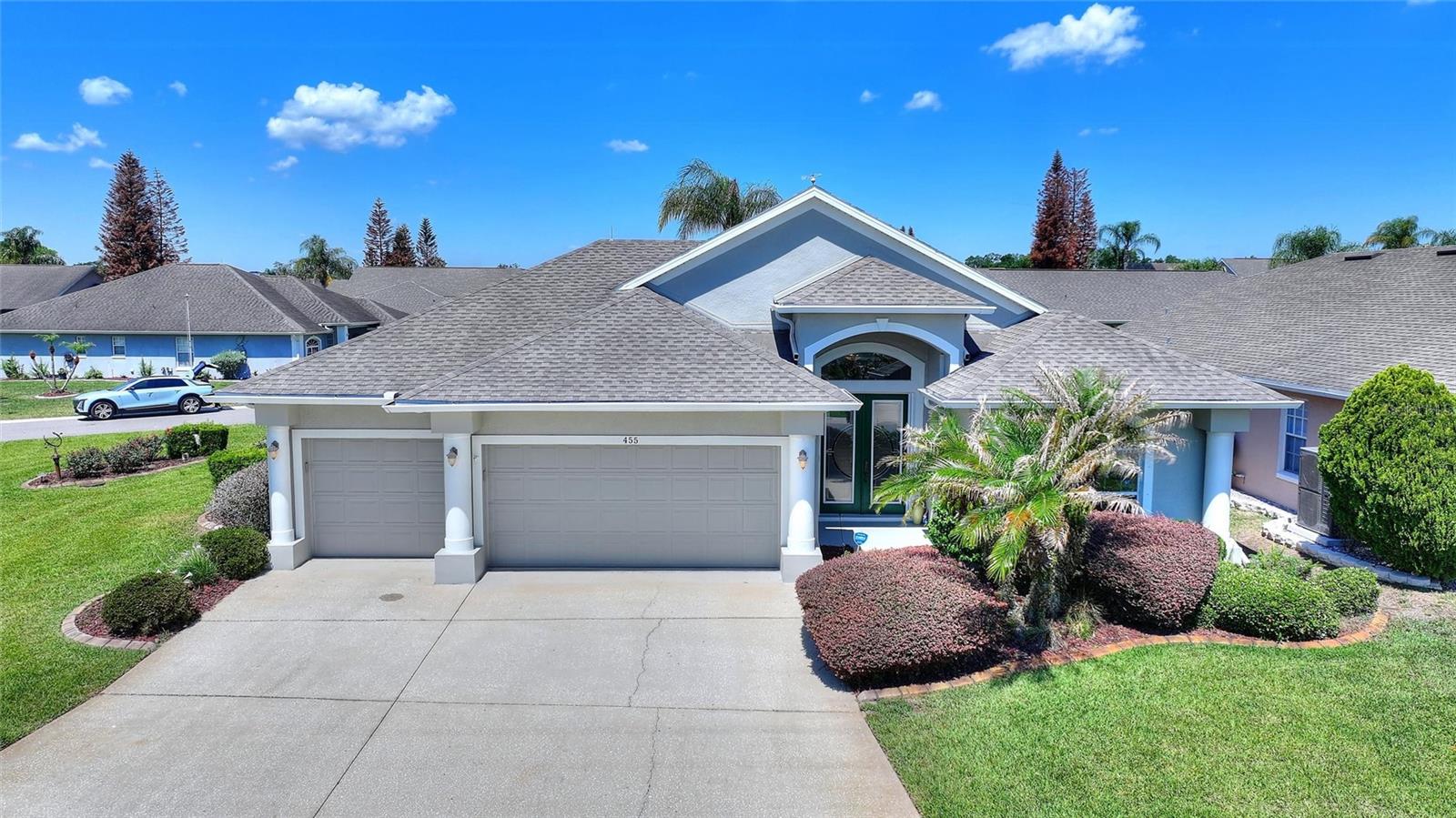 Single Family Residence in DAVENPORT, FL - Daniel Dourado