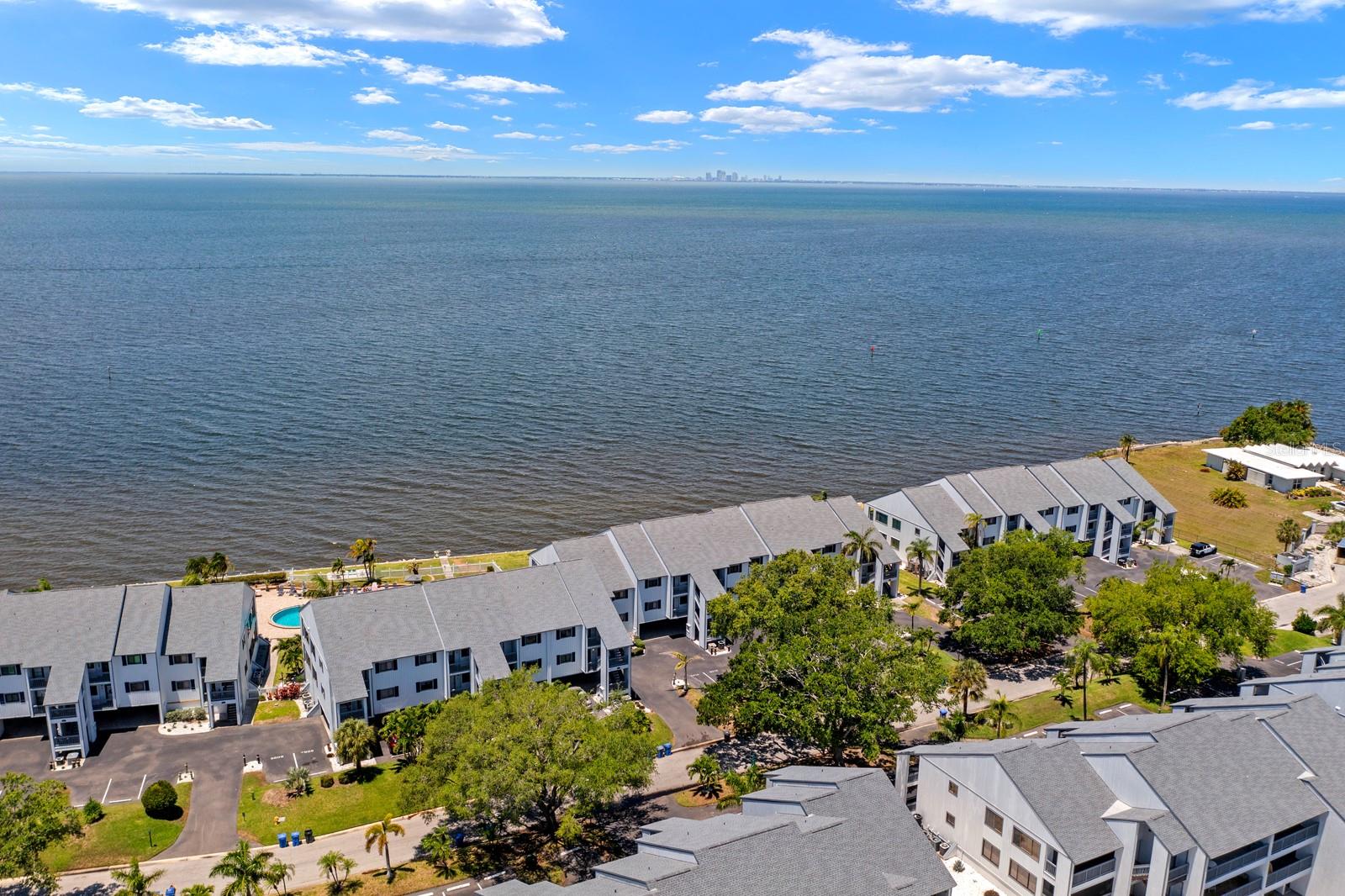Condominium in RUSKIN, FL - Daniel Dourado