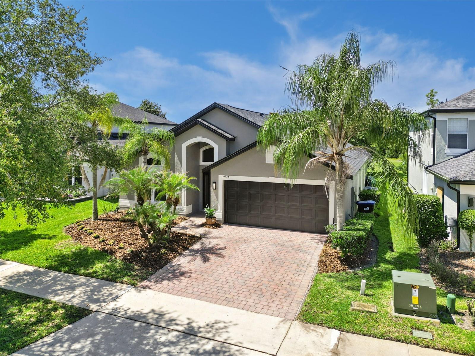 Single Family Residence in ORLANDO, FL - Daniel Dourado