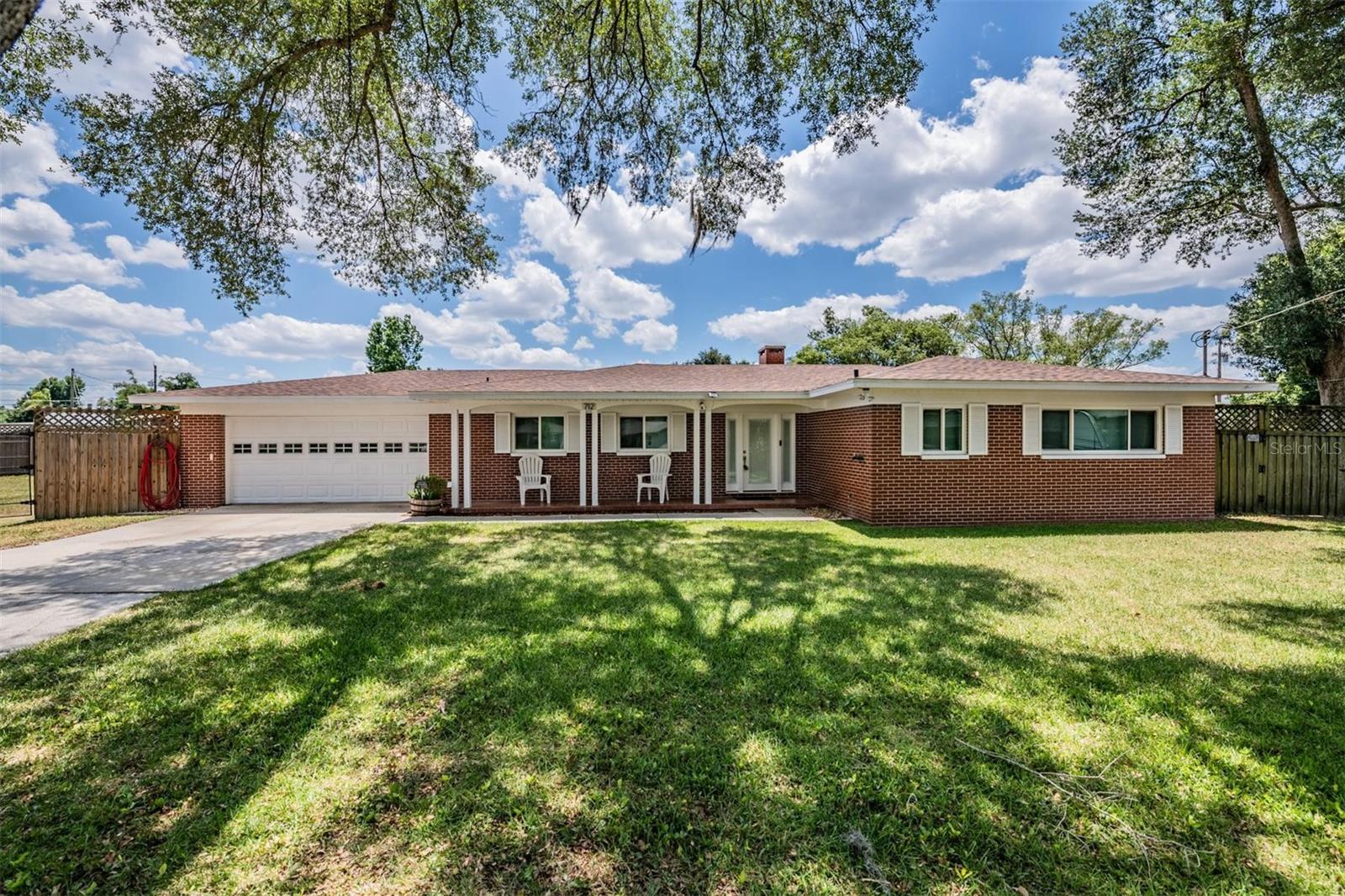 Single Family Residence em SEFFNER, FL - Daniel Dourado