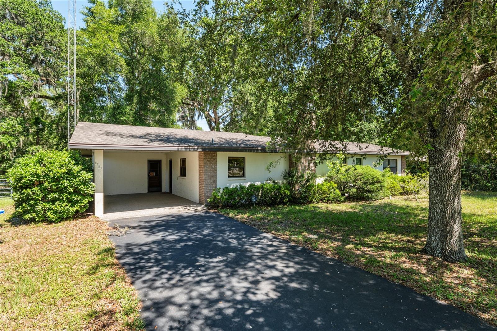 Single Family Residence in BUSHNELL, FL - Daniel Dourado