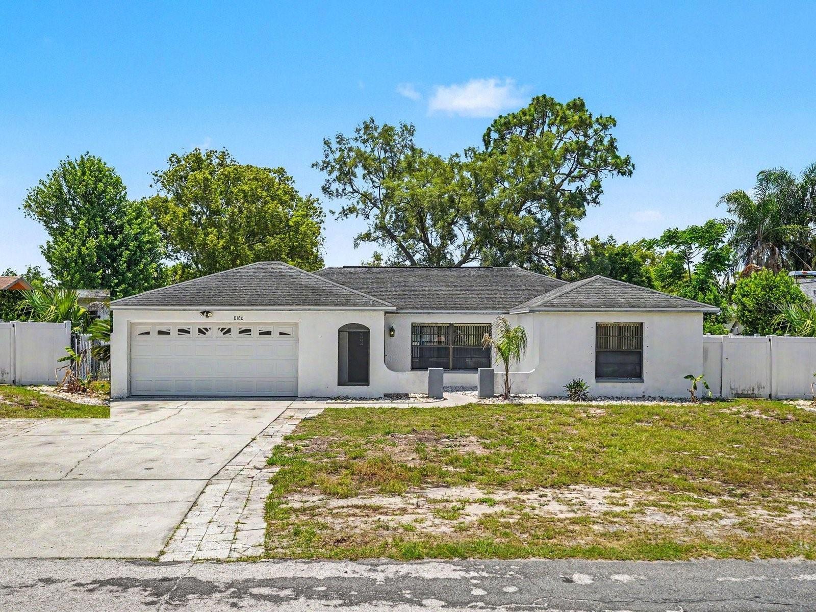 Single Family Residence em SPRING HILL, FL - Daniel Dourado