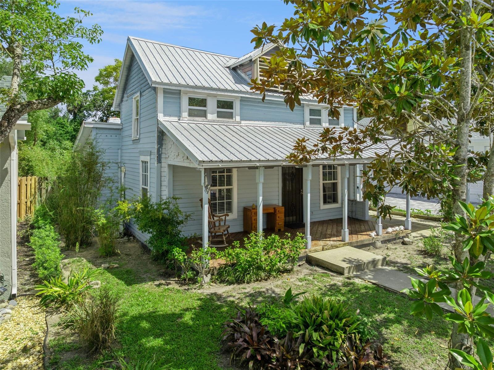 Single Family Residence in NEW SMYRNA BEACH, FL - Daniel Dourado
