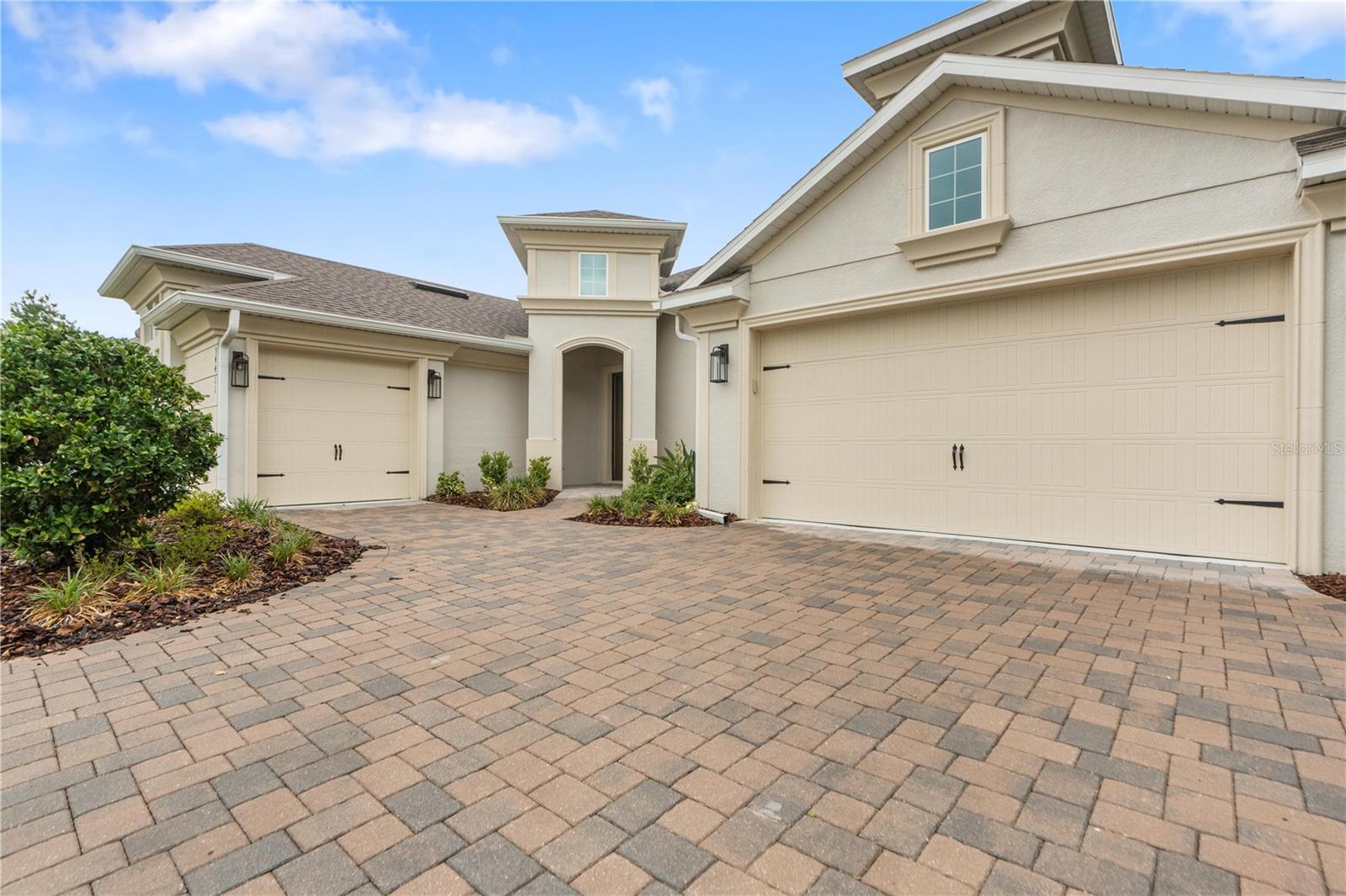 Single Family Residence in DADE CITY, FL - Daniel Dourado