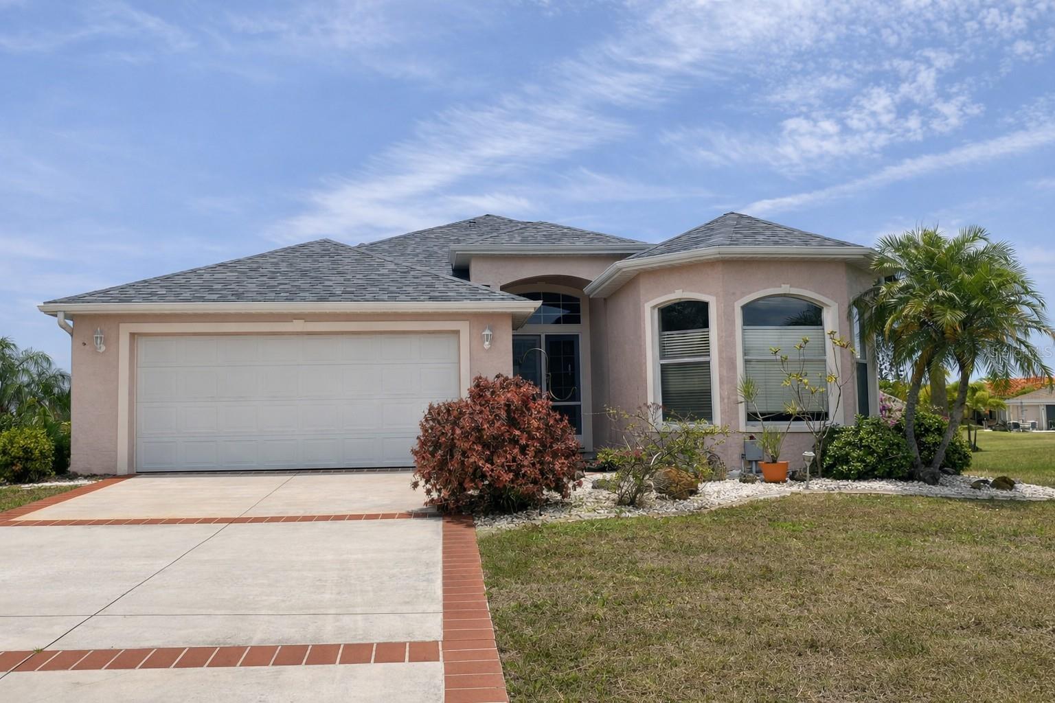 Single Family Residence in PORT CHARLOTTE, FL - Daniel Dourado